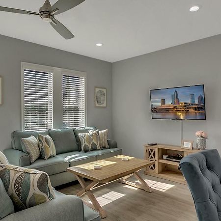 New 3/2 Duplex Minutes From Heart Of Tampa -Unit B Apartment Bagian luar foto