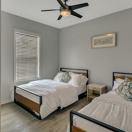 New 3/2 Duplex Minutes From Heart Of Tampa -Unit B Apartment Bagian luar foto