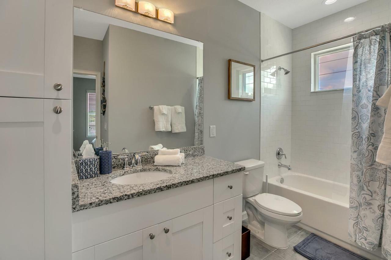 New 3/2 Duplex Minutes From Heart Of Tampa -Unit B Apartment Bagian luar foto