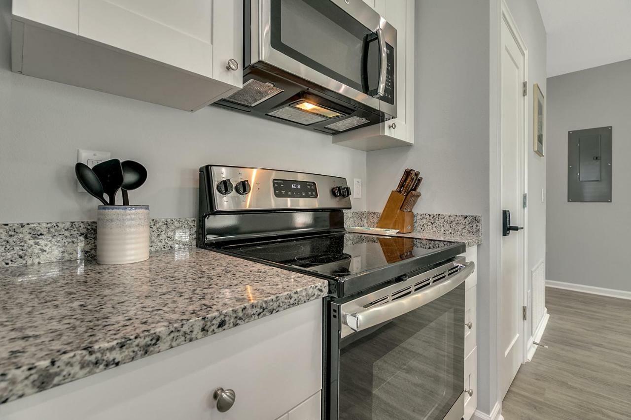 New 3/2 Duplex Minutes From Heart Of Tampa -Unit B Apartment Bagian luar foto
