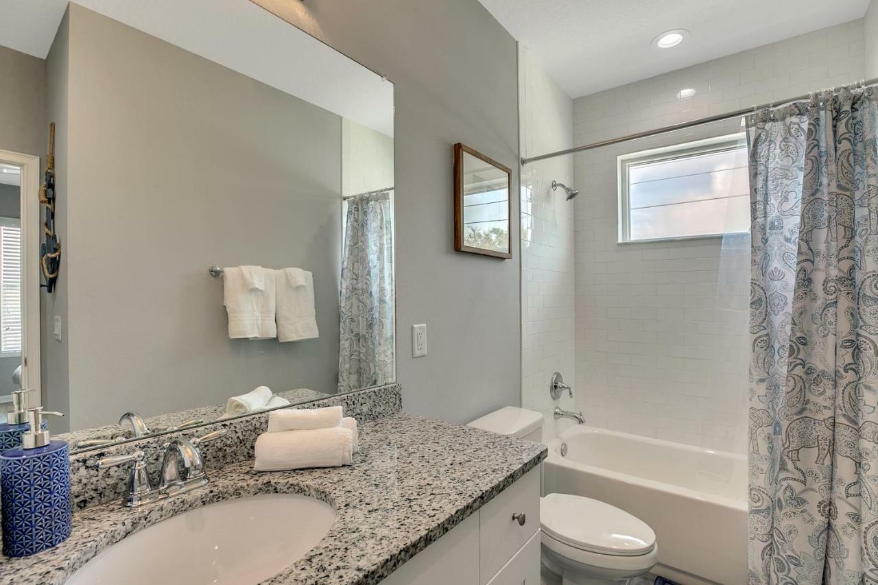 New 3/2 Duplex Minutes From Heart Of Tampa -Unit B Apartment Bagian luar foto