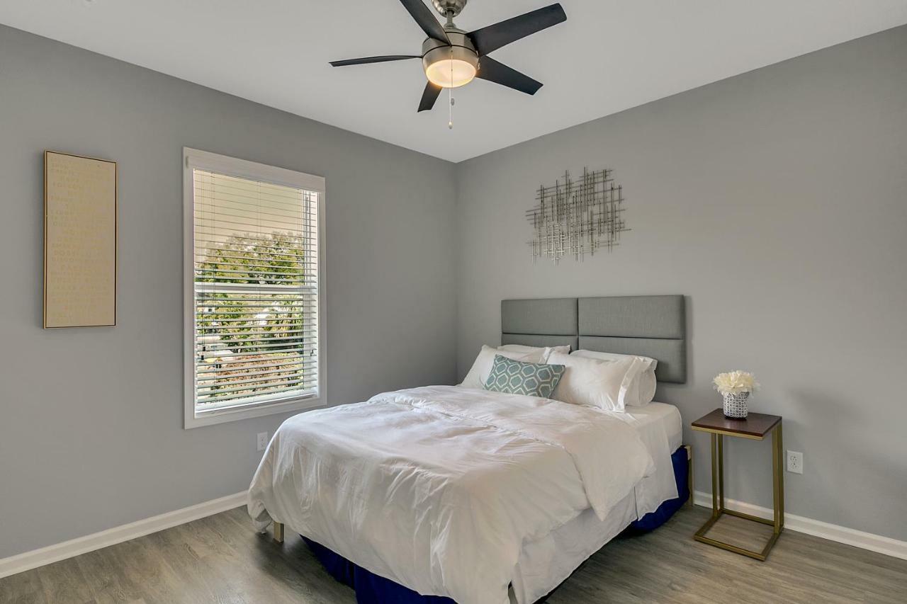 New 3/2 Duplex Minutes From Heart Of Tampa -Unit B Apartment Bagian luar foto