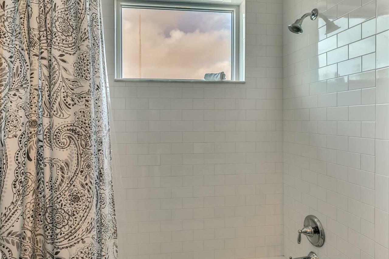 New 3/2 Duplex Minutes From Heart Of Tampa -Unit B Apartment Bagian luar foto