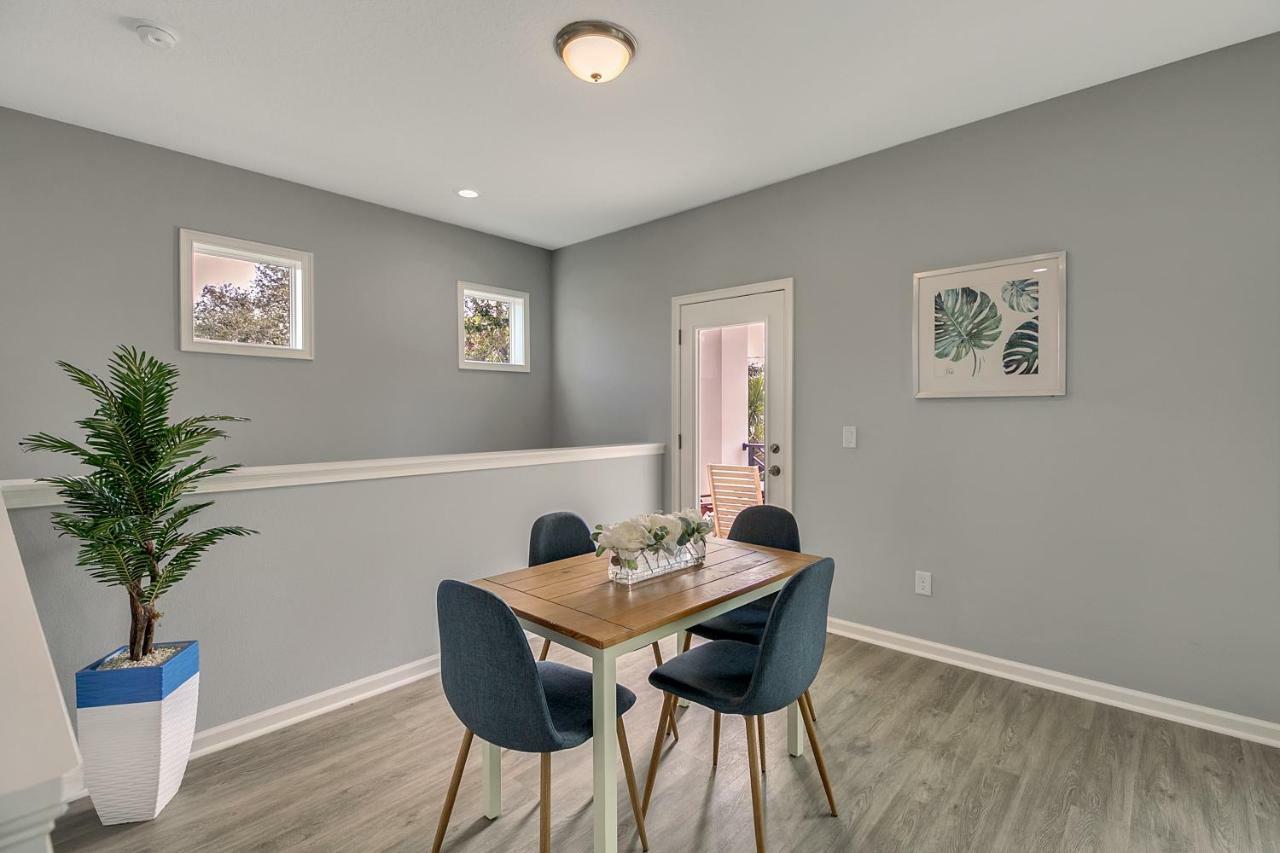 New 3/2 Duplex Minutes From Heart Of Tampa -Unit B Apartment Bagian luar foto