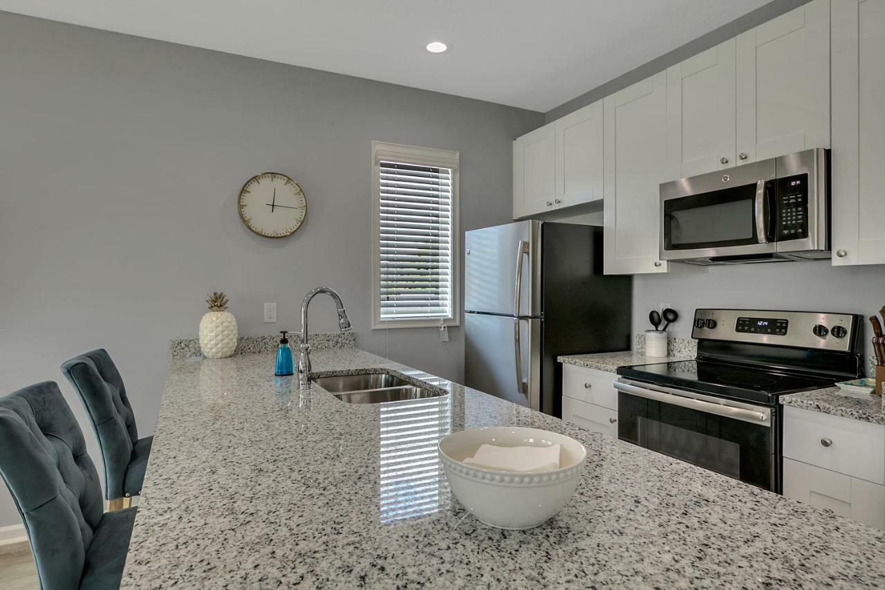 New 3/2 Duplex Minutes From Heart Of Tampa -Unit B Apartment Bagian luar foto
